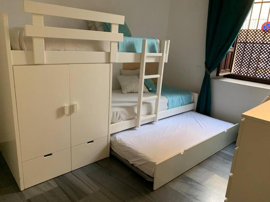 Beautiful Silent Apartment Private Parking 세비야 외부 사진